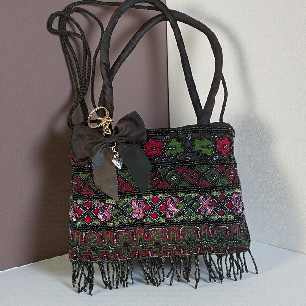 Vintage Beaded Floral Handbag with Top Handles and Crossbody Strap